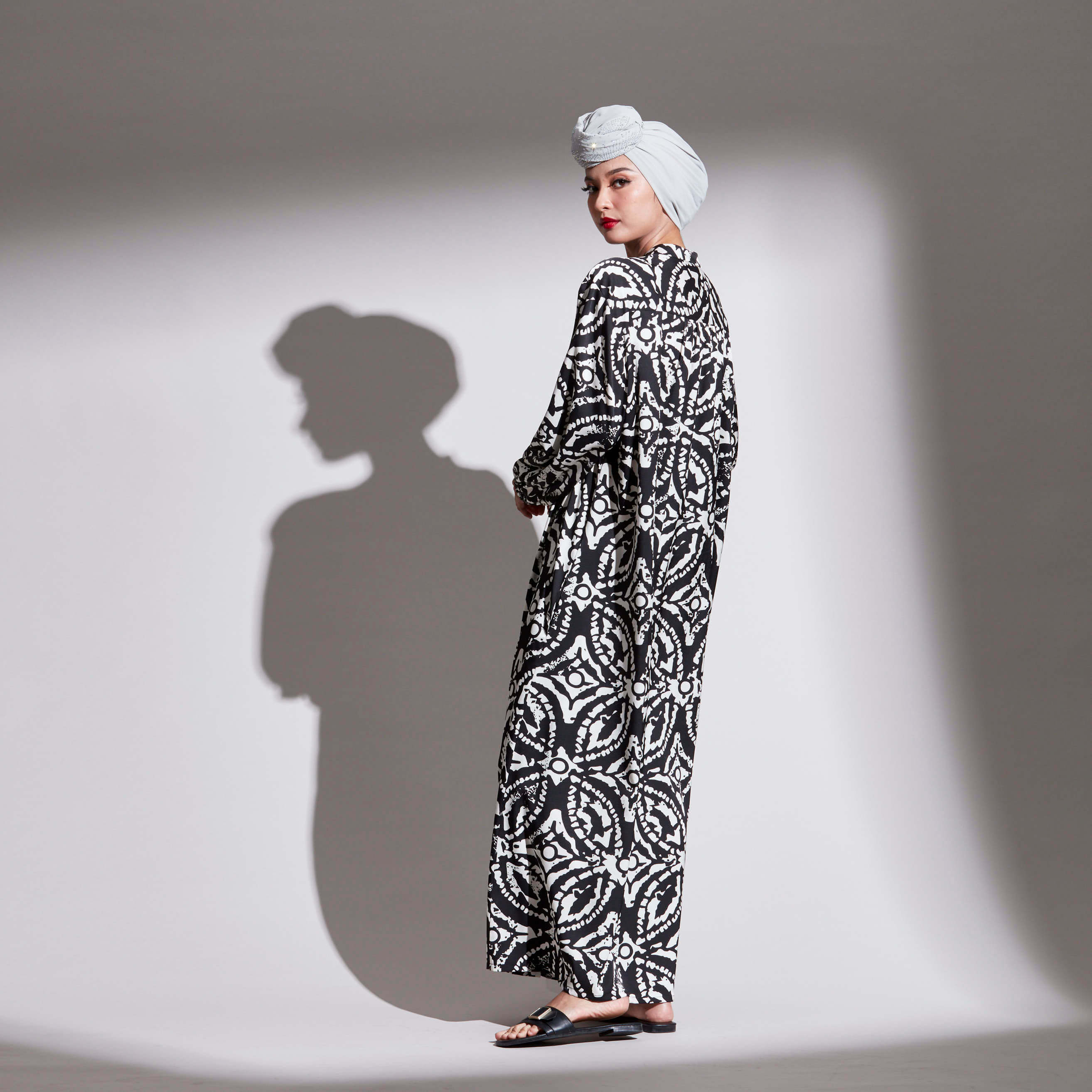 Briana Black White Batik Printed Dress (2)