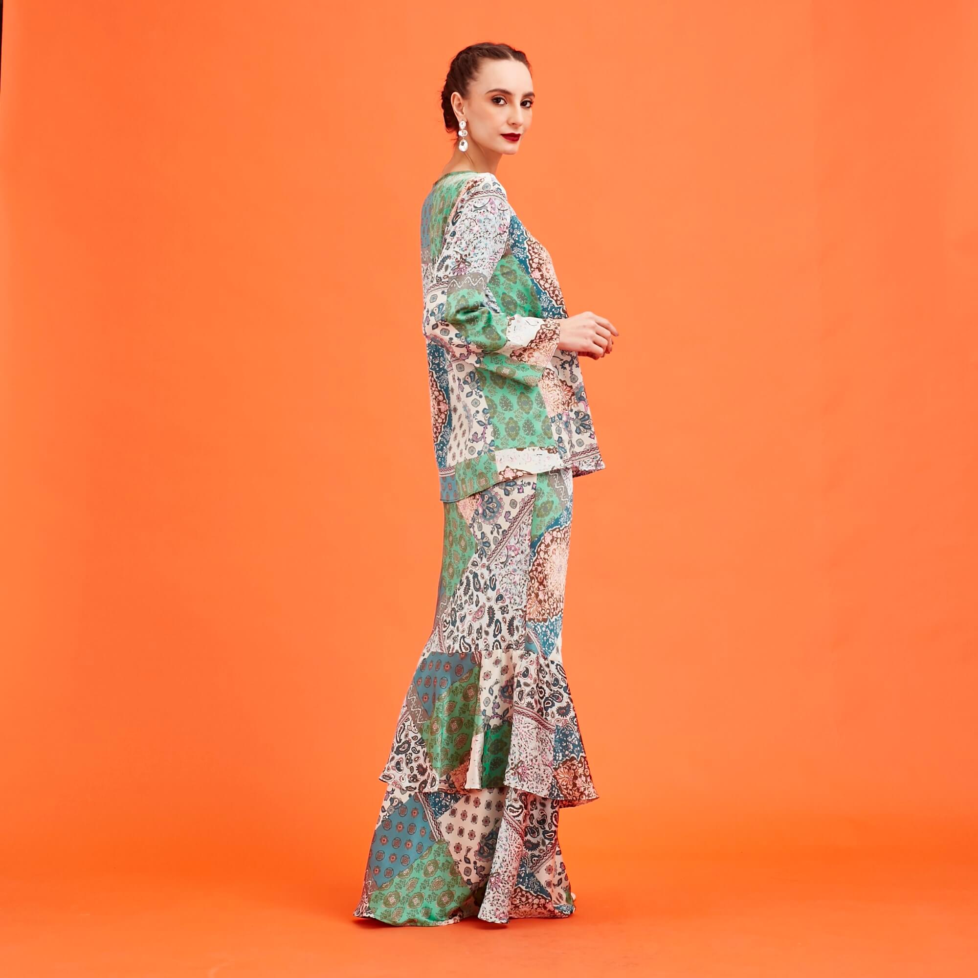Wafira Green Patchwork Batik Printed Blouse & Skirts (Set) (3)