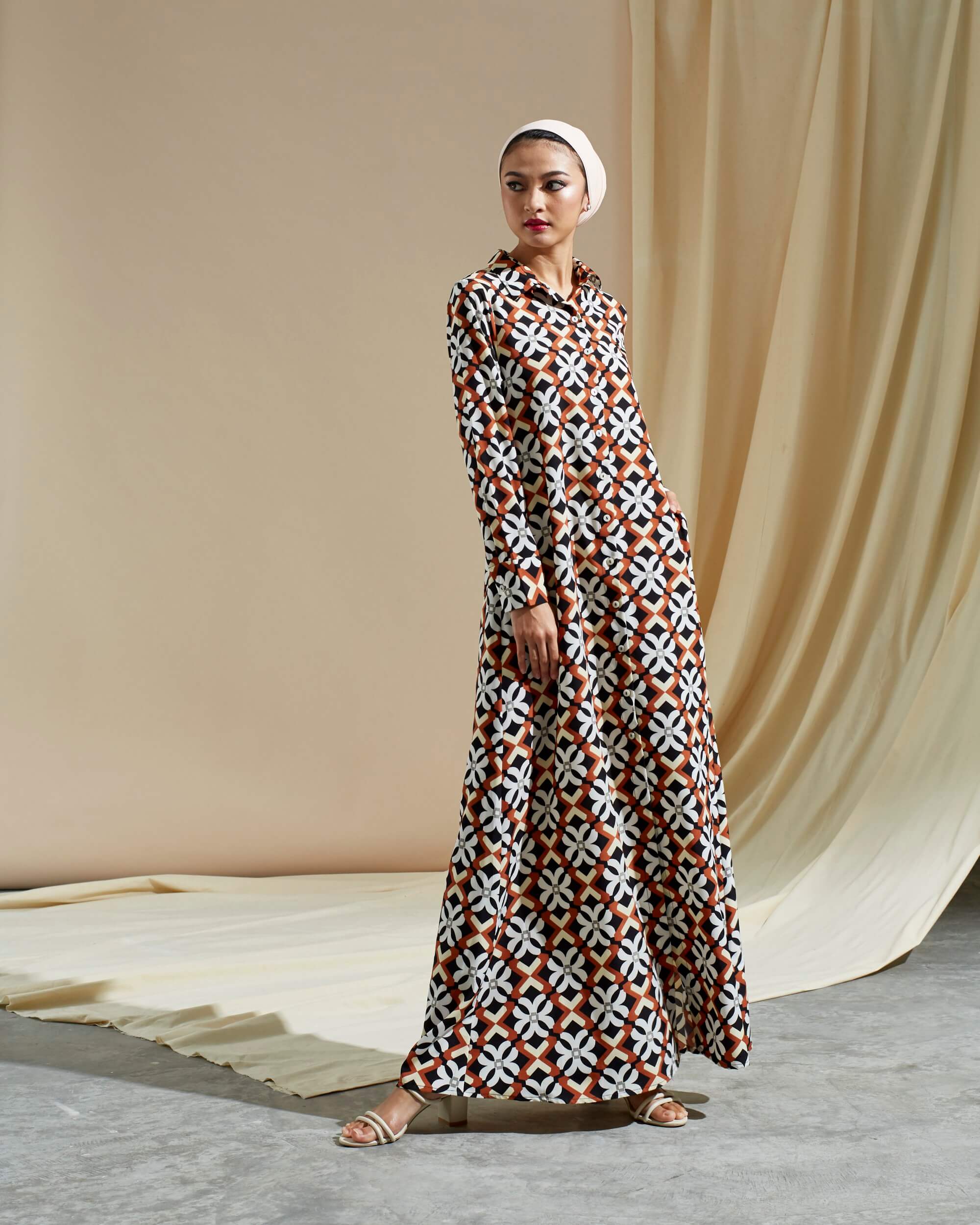 Adra Brown Grapic Printed Dress (5)
