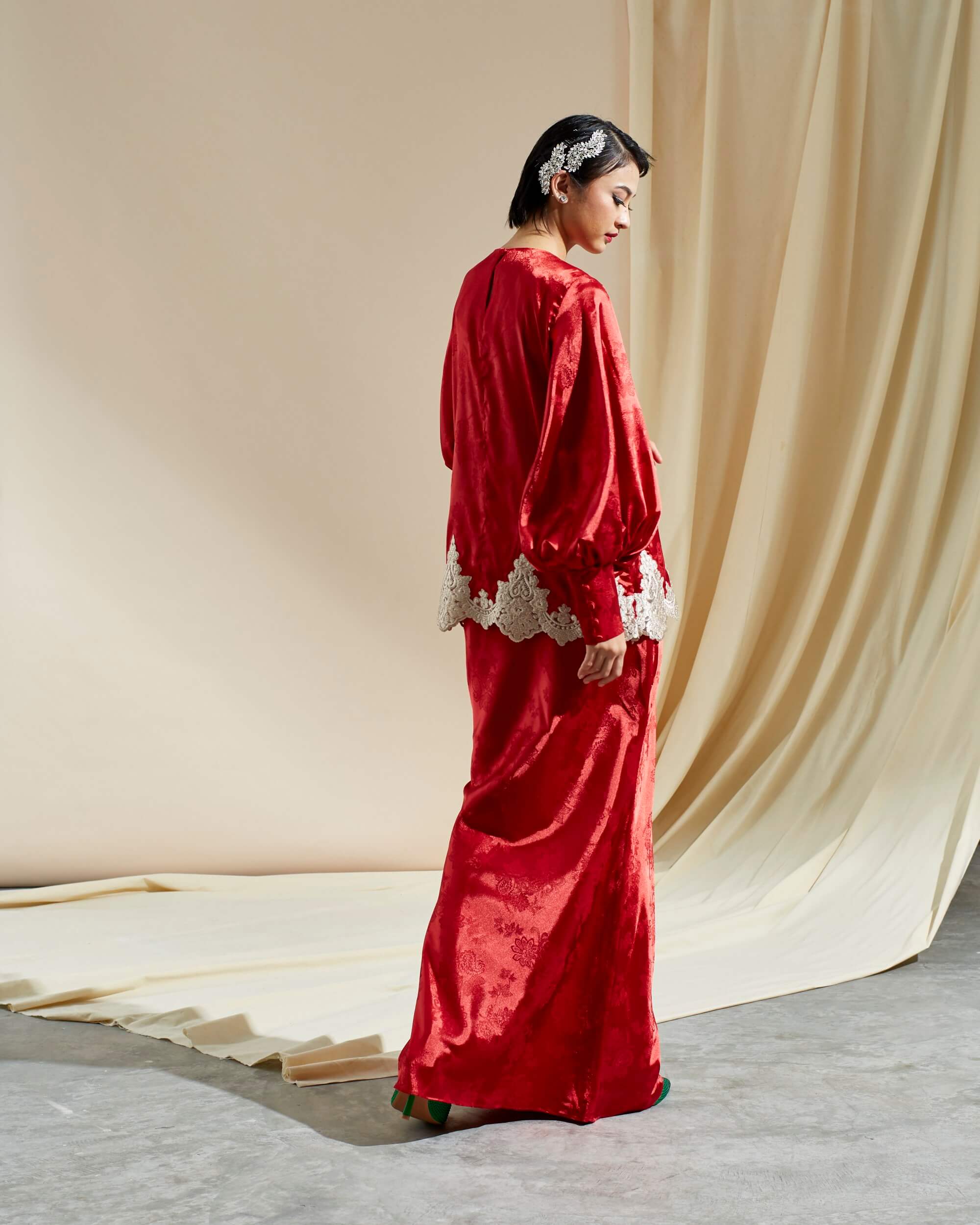 Aminah Red Lace Blouse & Skirt (Set) (3)