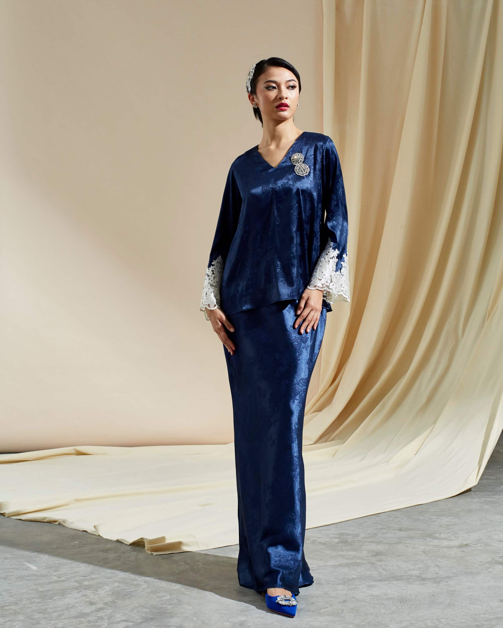 Azizah Navy Blue Blouse & Skirt (Set)