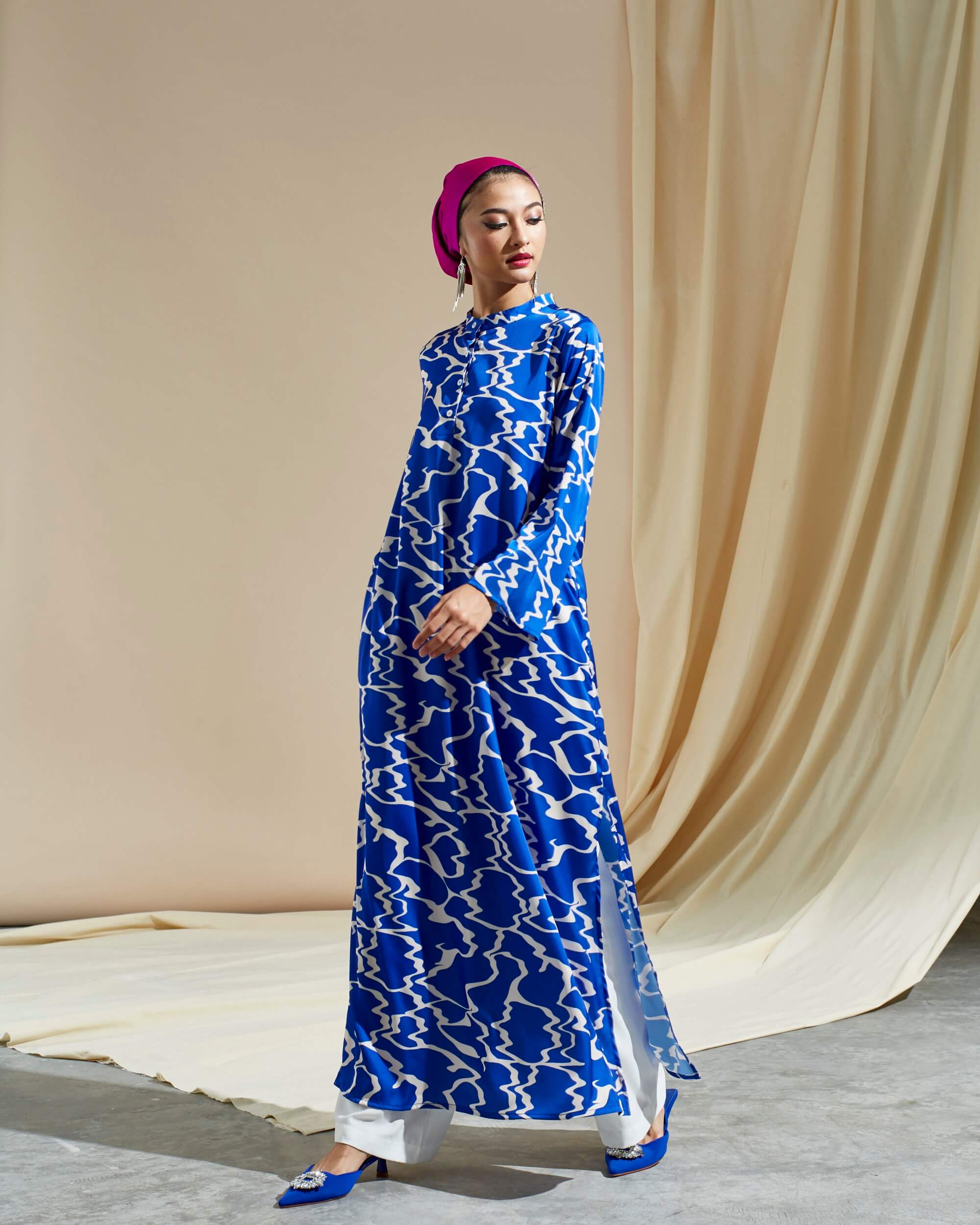 Maria Blue Swirl Printed Dress (2)