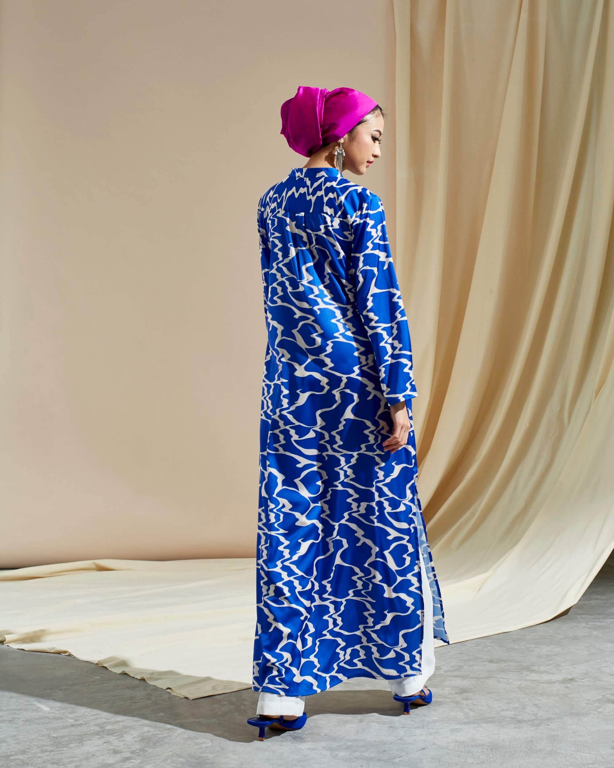 Maria Blue Swirl Printed Dress (3)