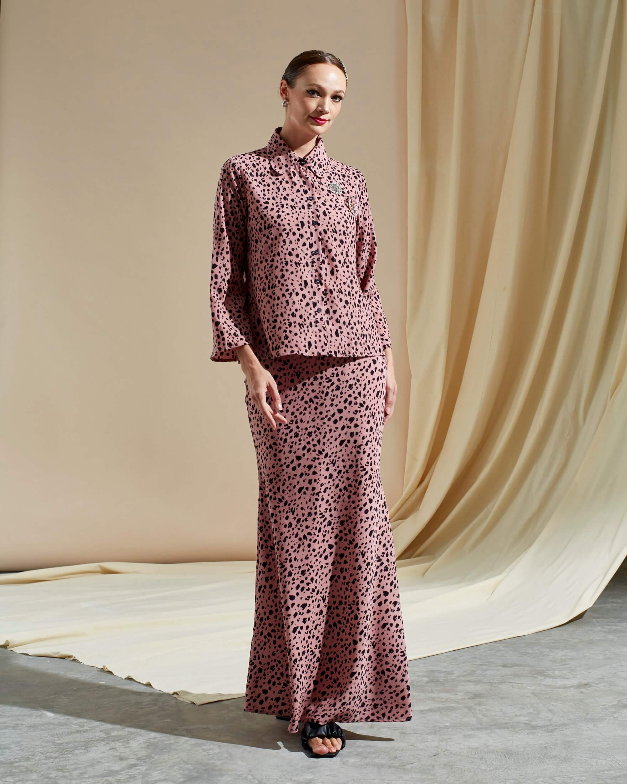 Tania Rose Pink Printed Blouse & Skirt (Set) (3)