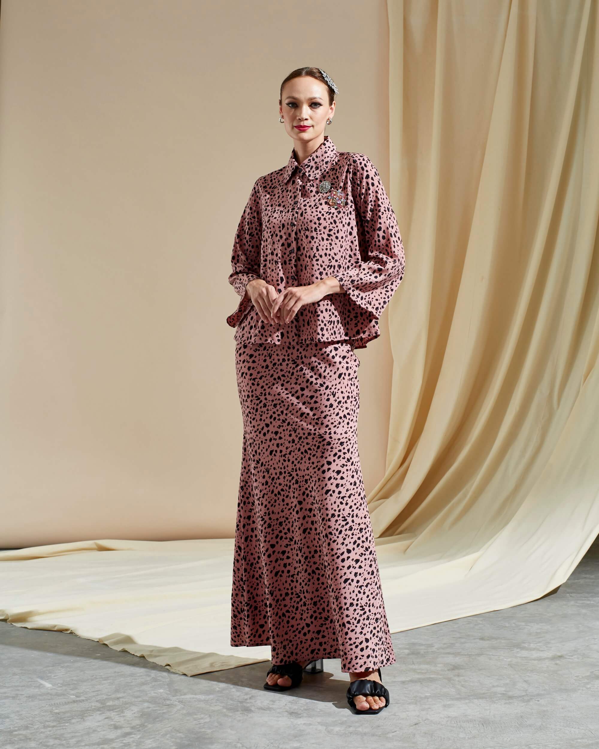 Tania Rose Pink Printed Blouse & Skirt (Set) (4)