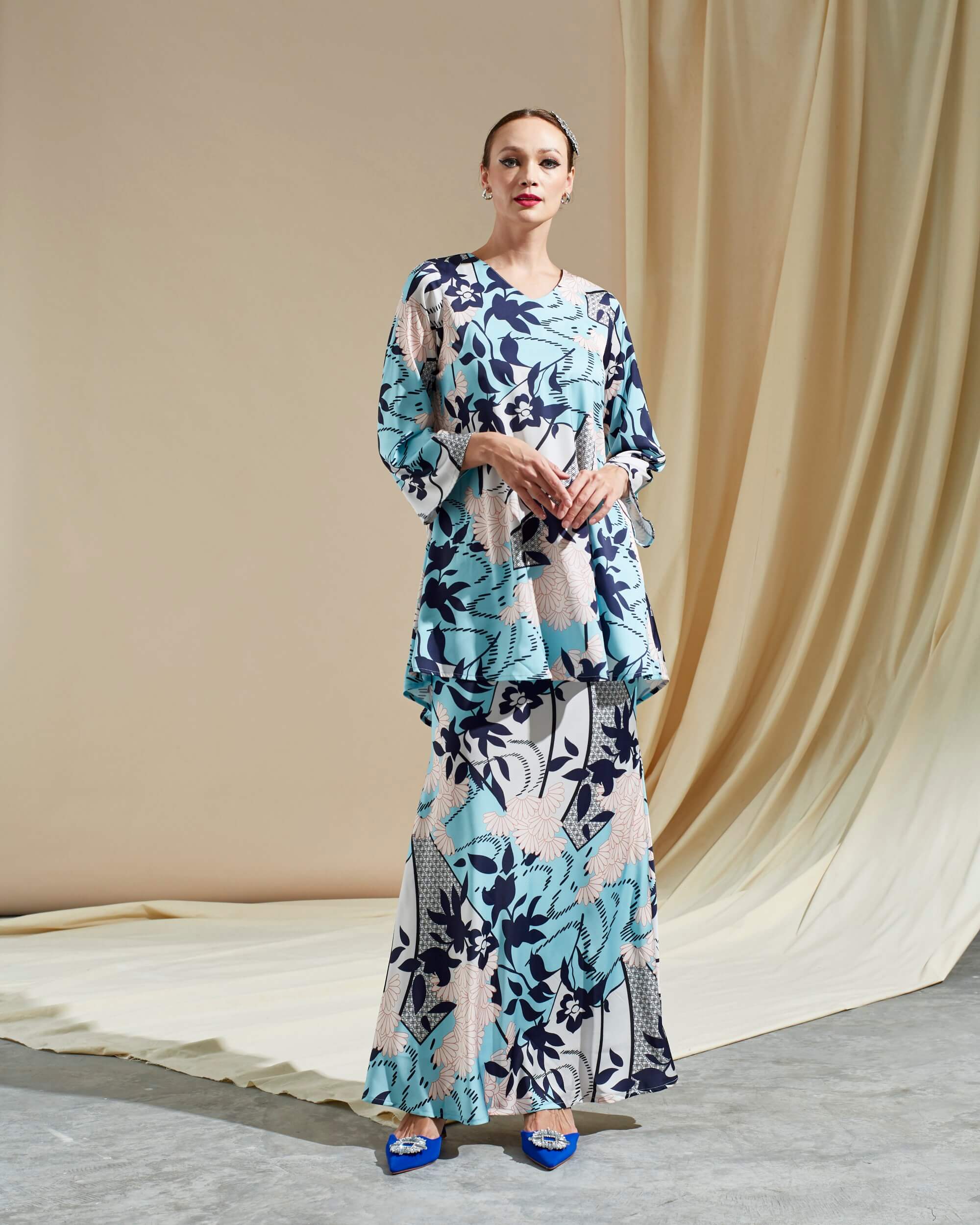 Najma Turquoise Flowers Printed Blouse & Skirt (Set)