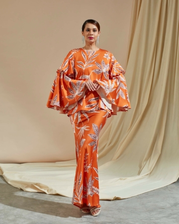Wazira Orange Floral Printed Blouse & Skirt (Set)