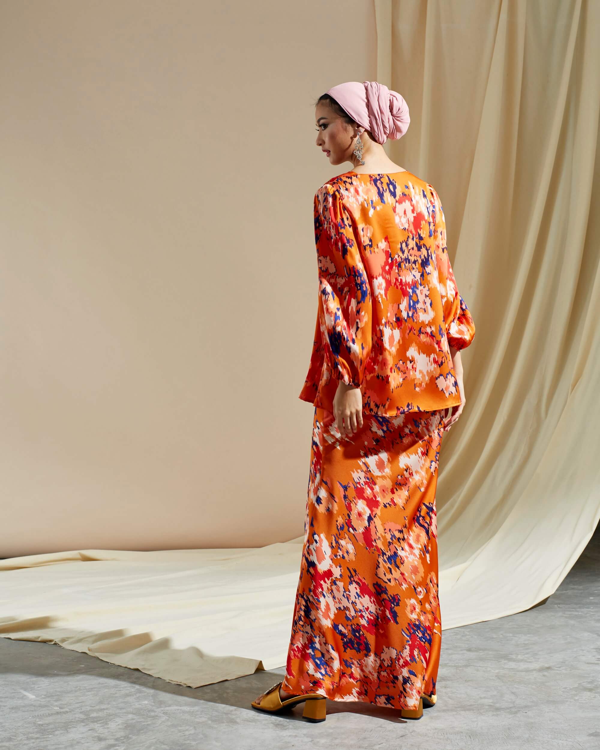 Wilma Orange Abstract Printed Blouse & Skirt (Set) (3)