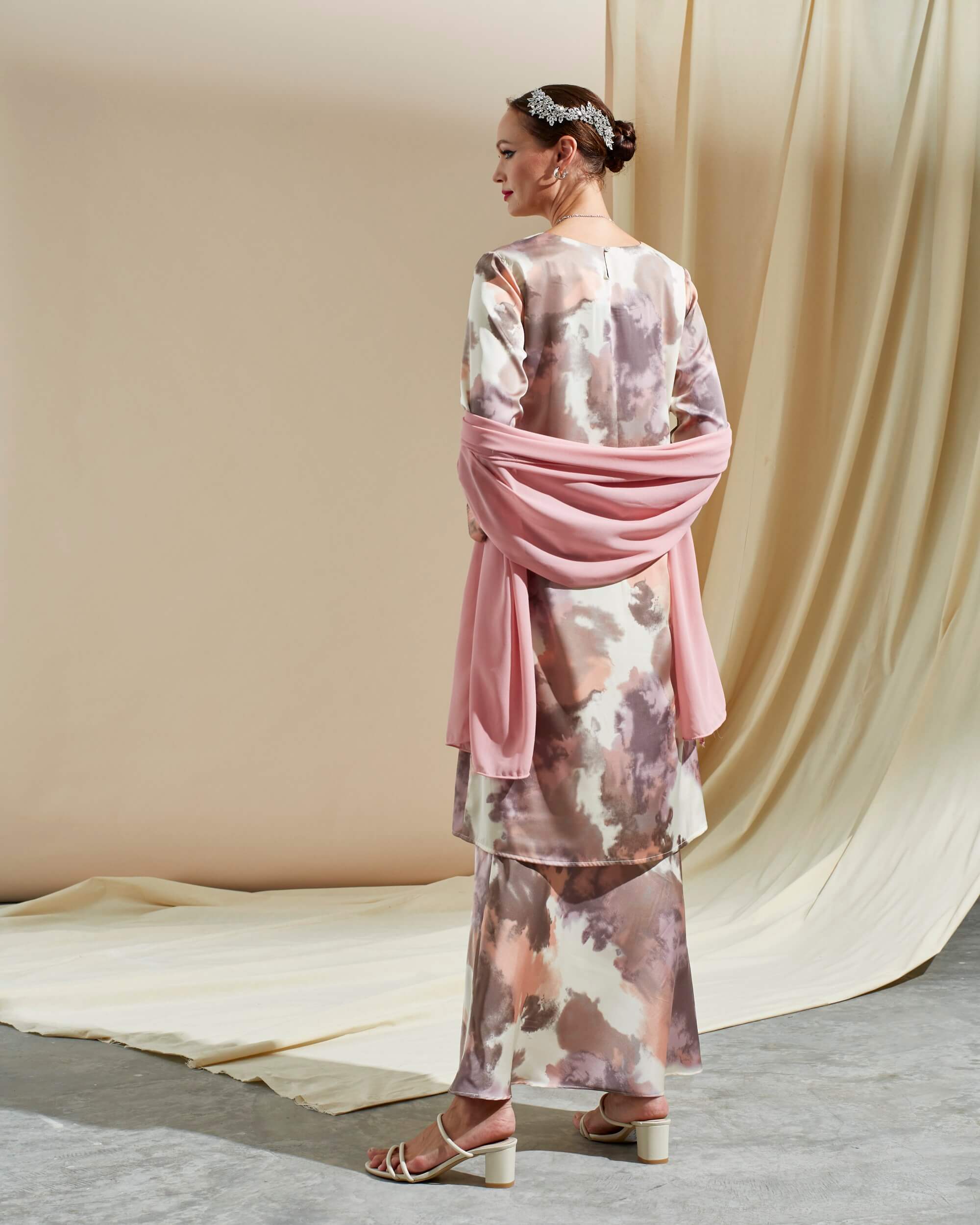 Zafra Beige Water Colour Printed Long Blouse & Skirt (Set) (4)