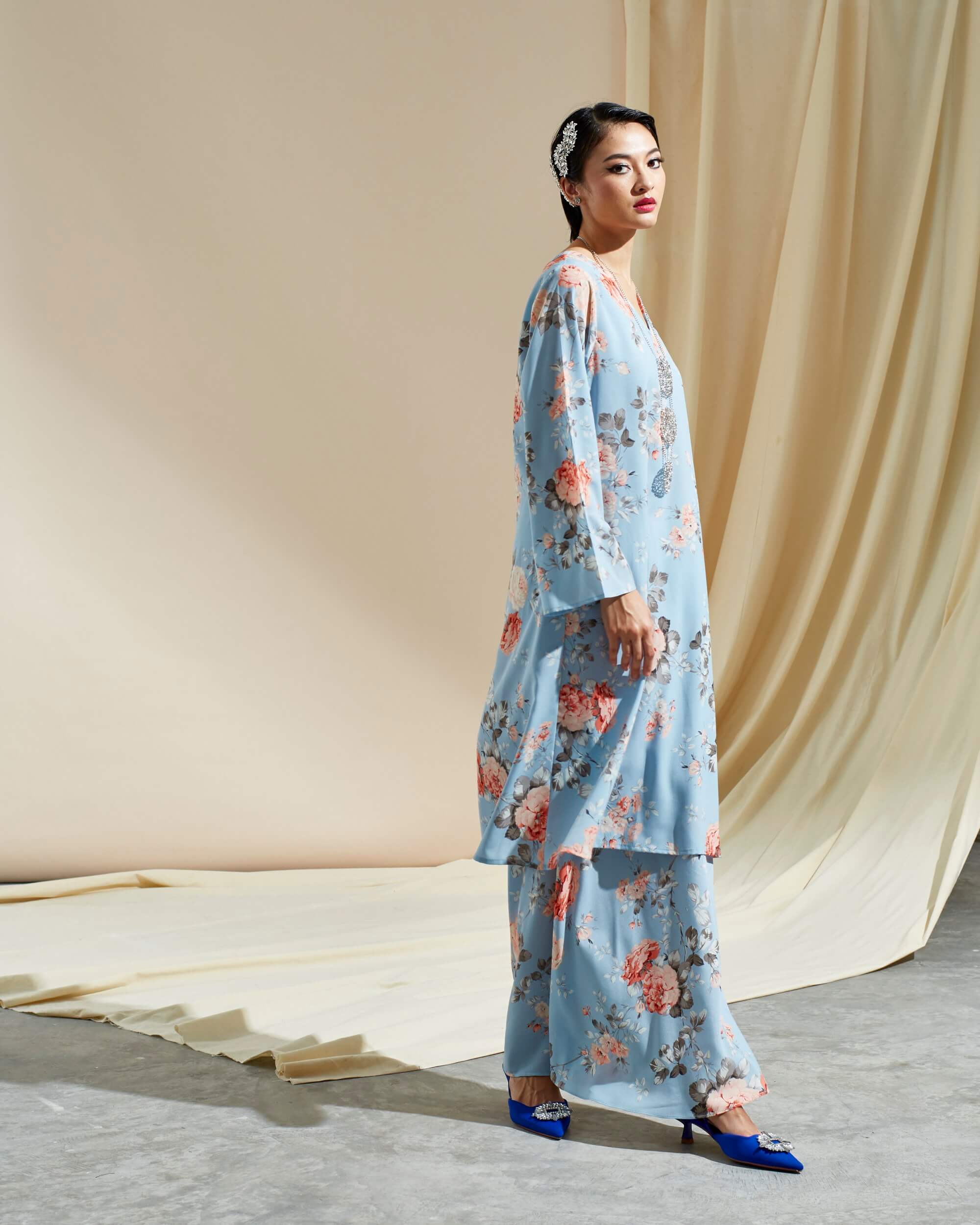 Zafra Blue Floral Printed Long Blouse & Skirt (Set) (3)