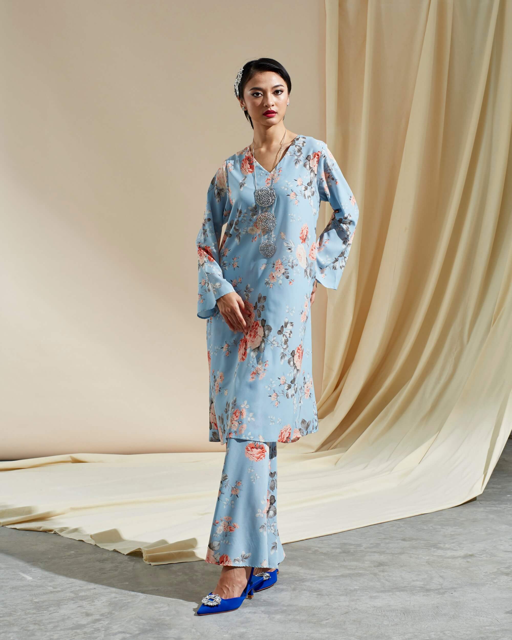 Zafra Blue Floral Printed Long Blouse & Skirt (Set) (4)