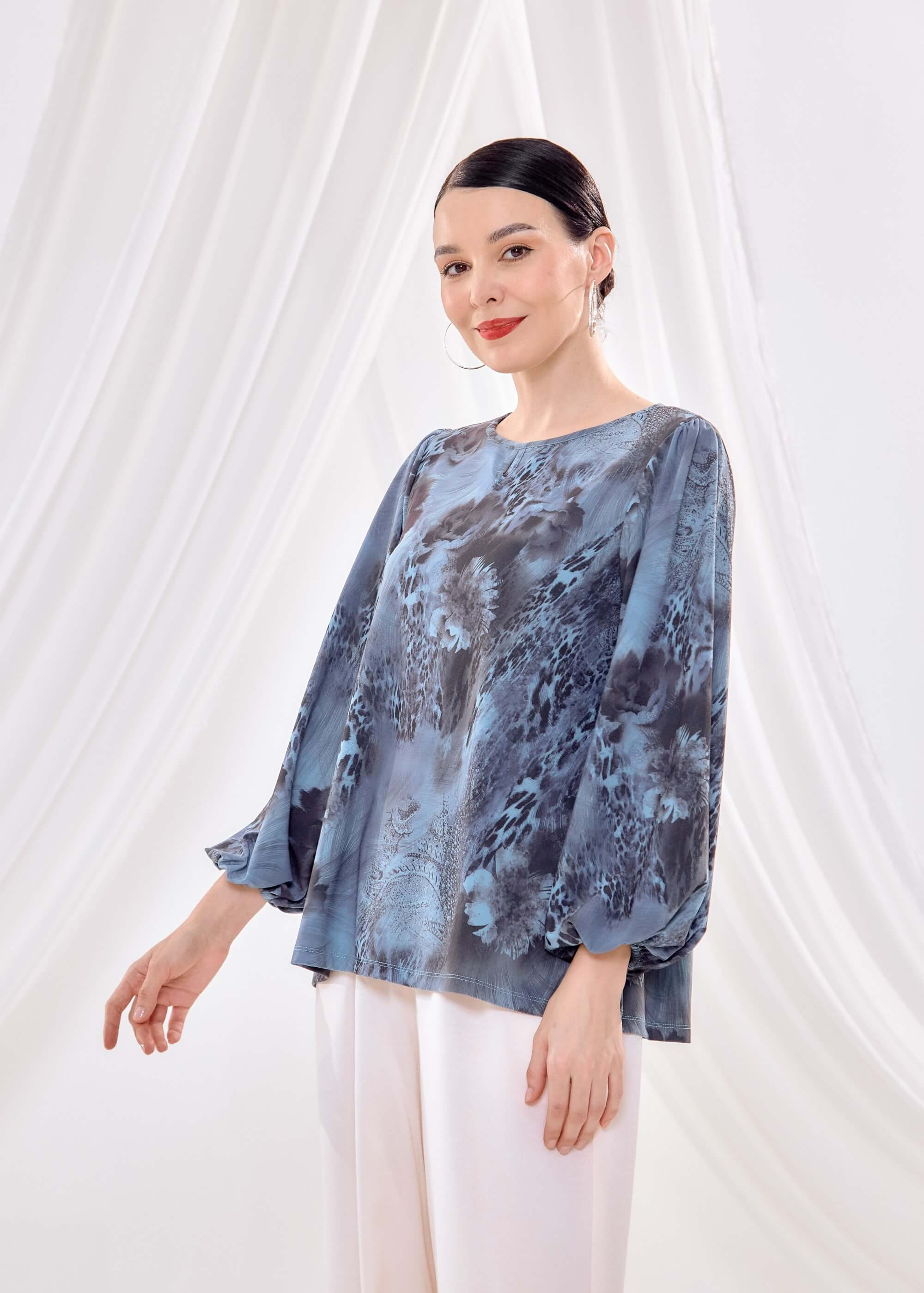 Willa Blue Floral Printed Blouse (2)
