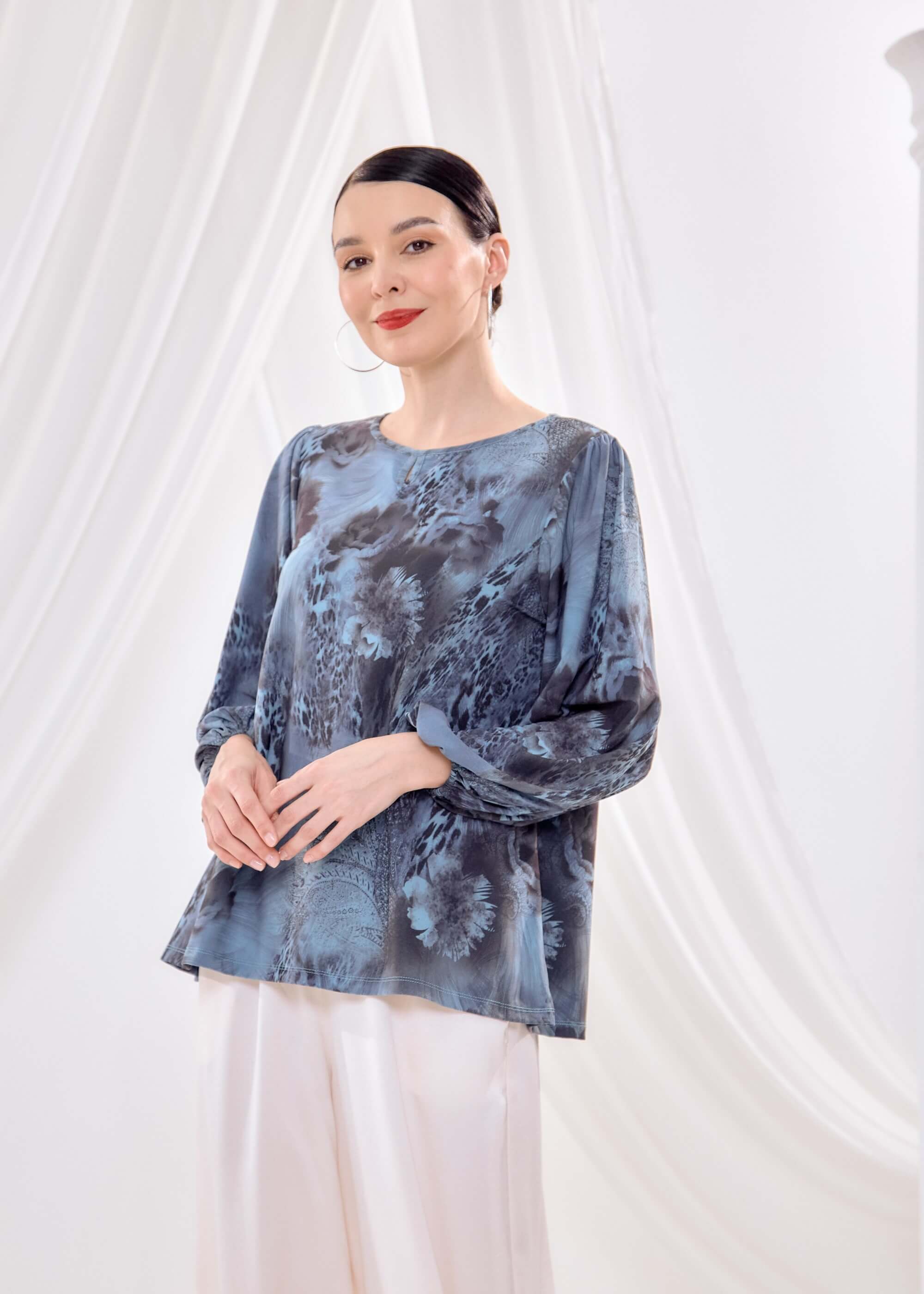 Willa Blue Floral Printed Blouse (4)