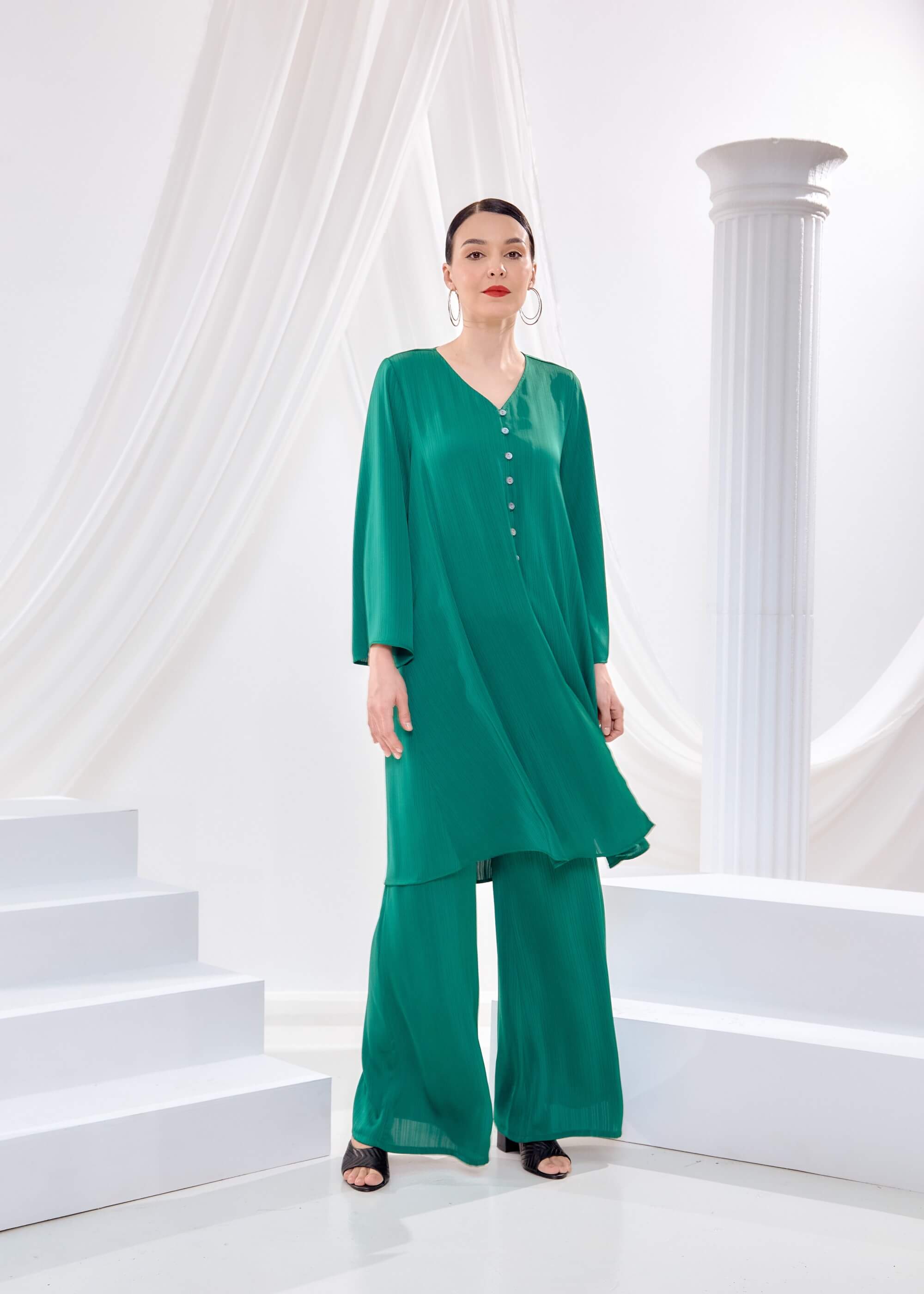 Zura Green Long Blouse & Pants (Suit)