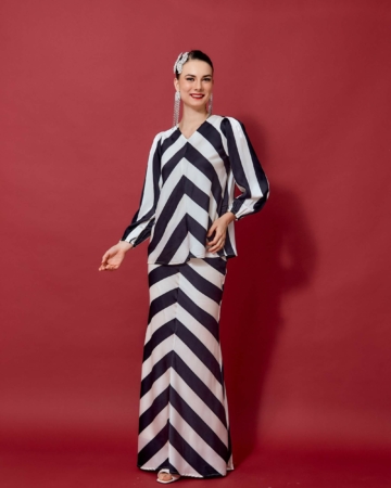 Wadra Black White Stripe Printed Blouse & Skirt Set