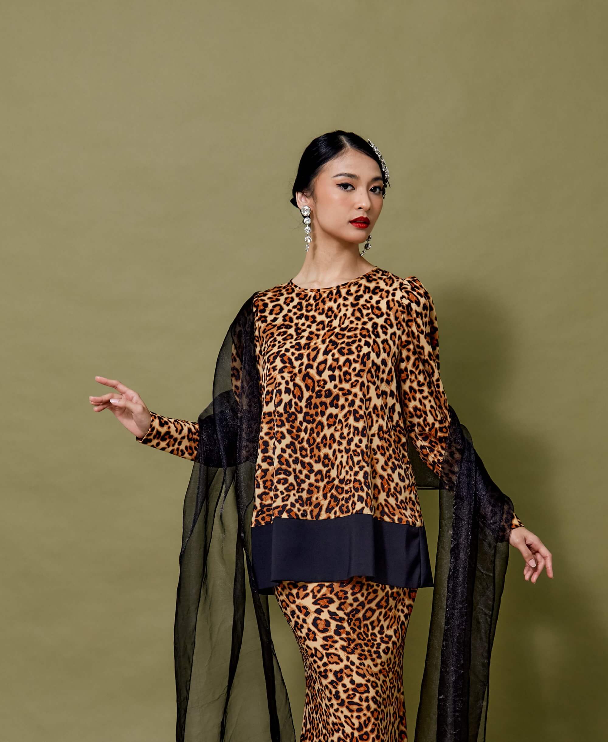 Waqia Brown Leopard Printed Blouse