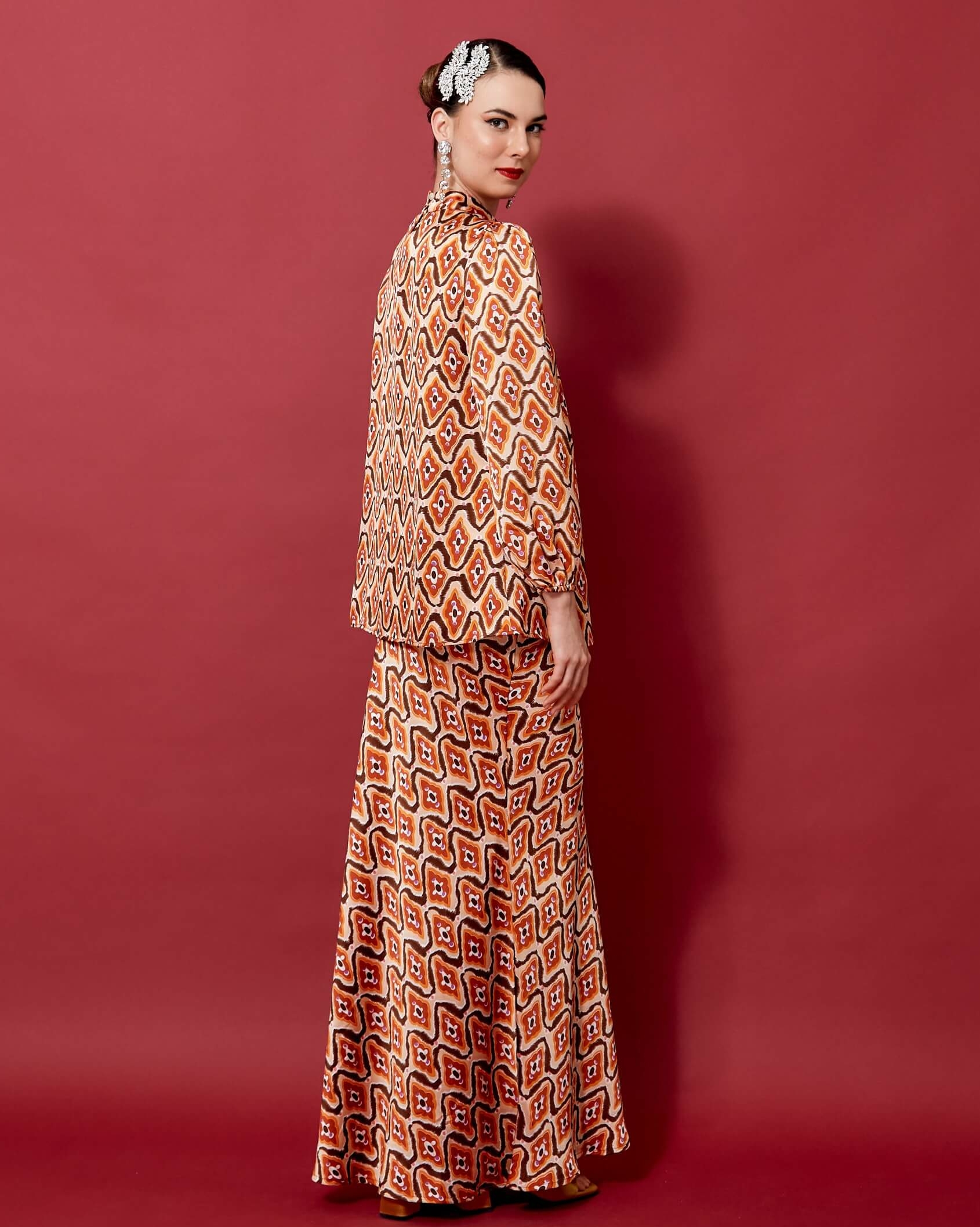 Werda Orange Graphic Printed Blouse & Skirt Set (2)