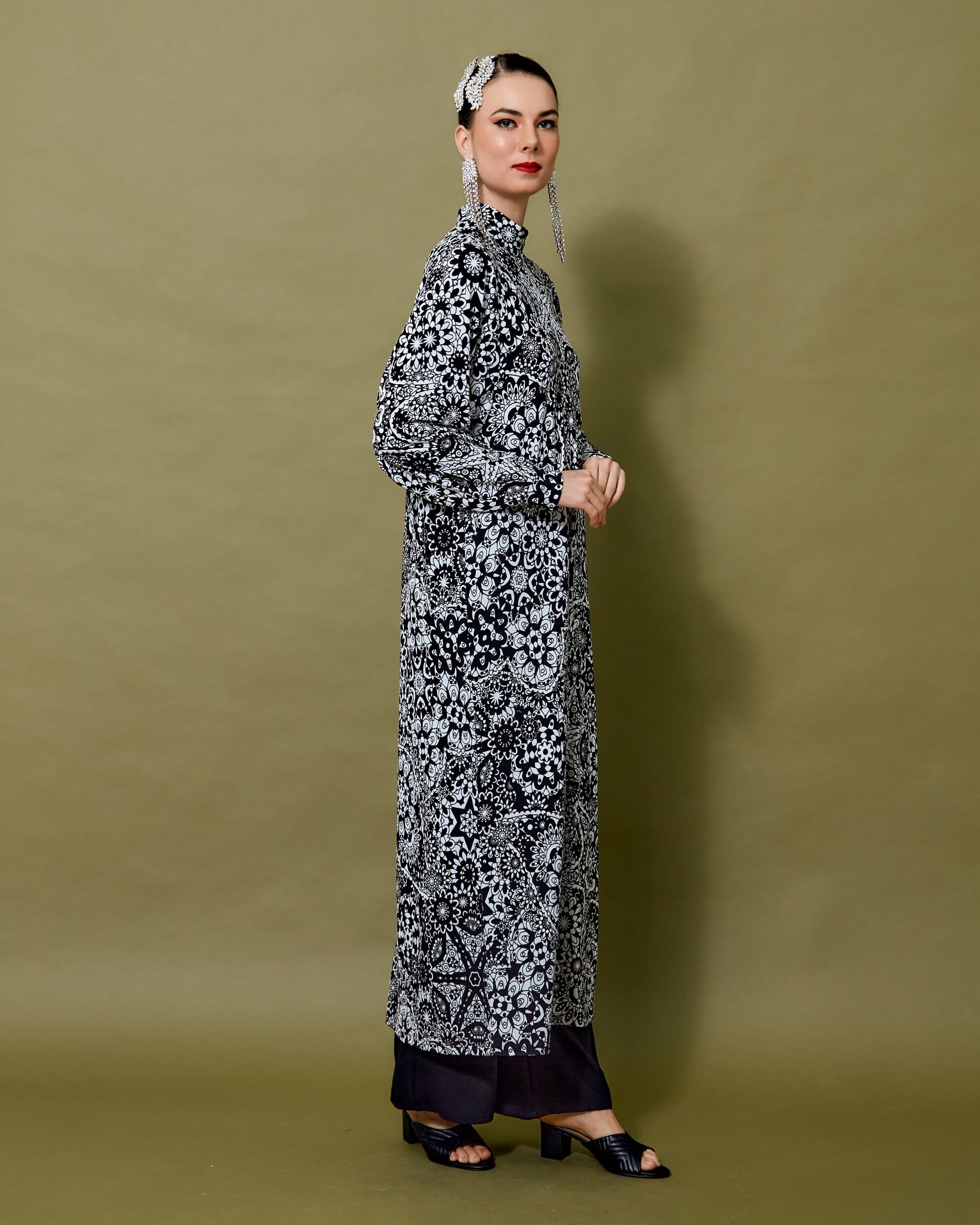 Melinda Black Floral Printed Dress (4)