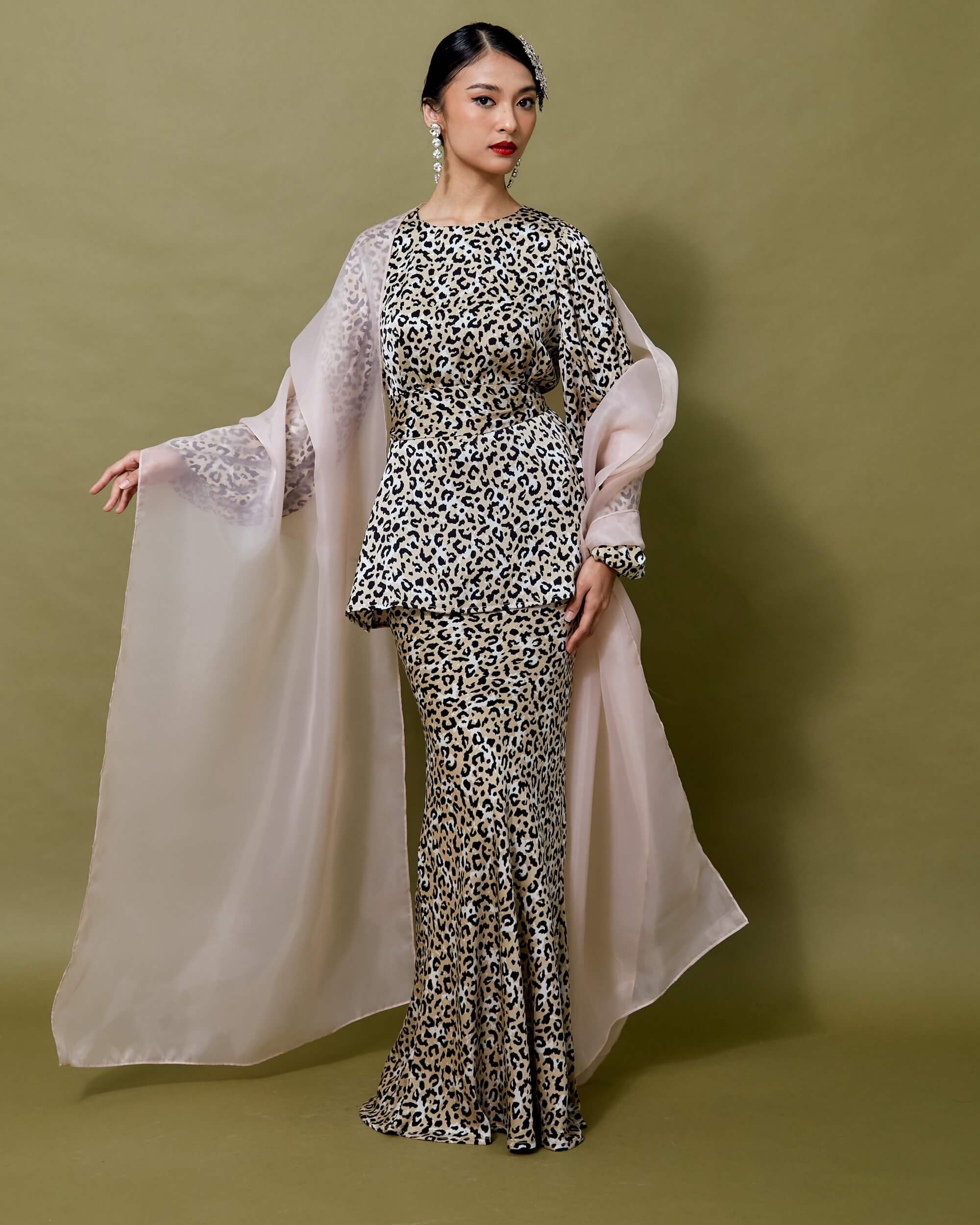 Nilsa Beige Leopard Printed Blouse & Skirt Set