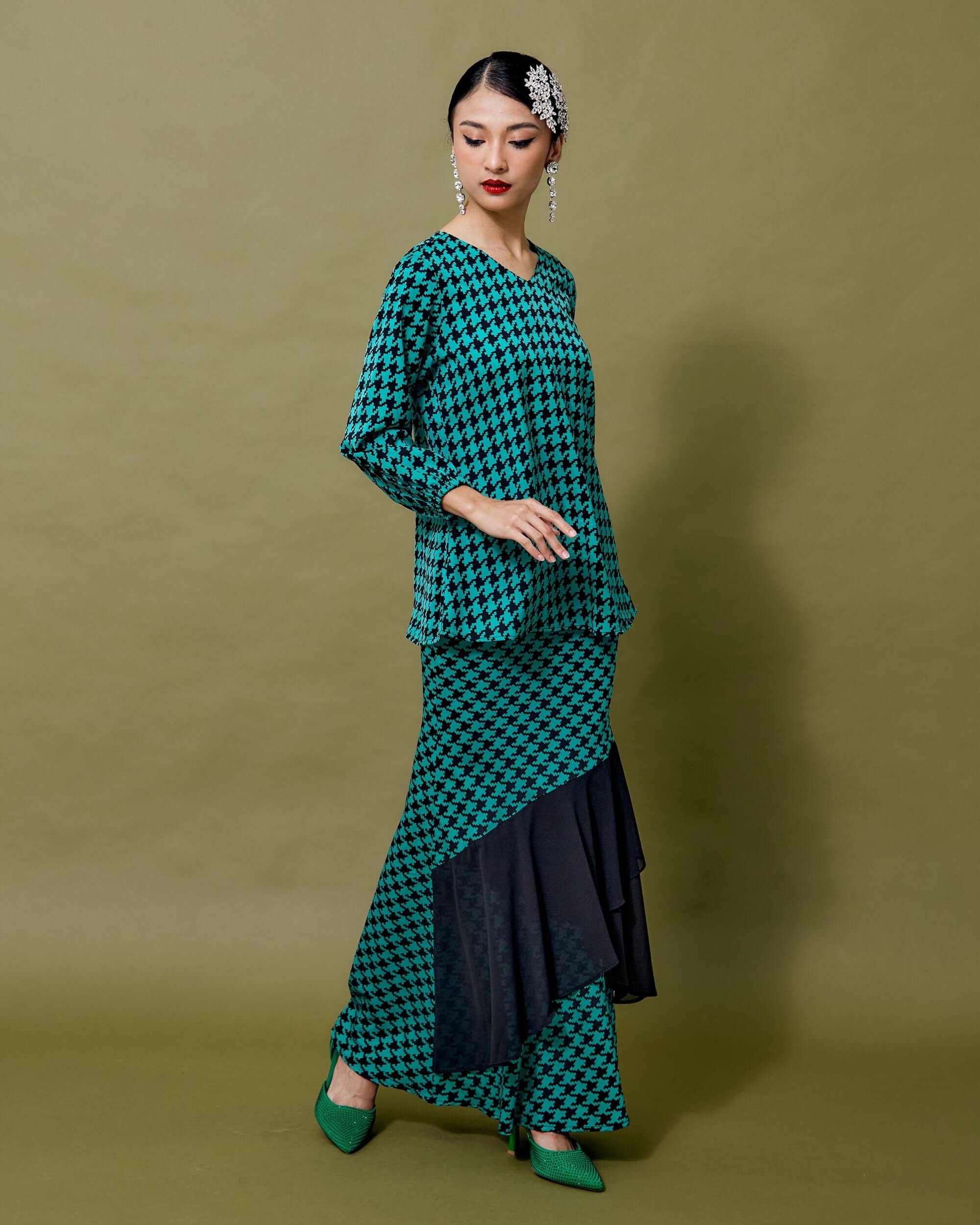Wafira Green Houndstooth Printed Blouse & Ruffle Skirt Set