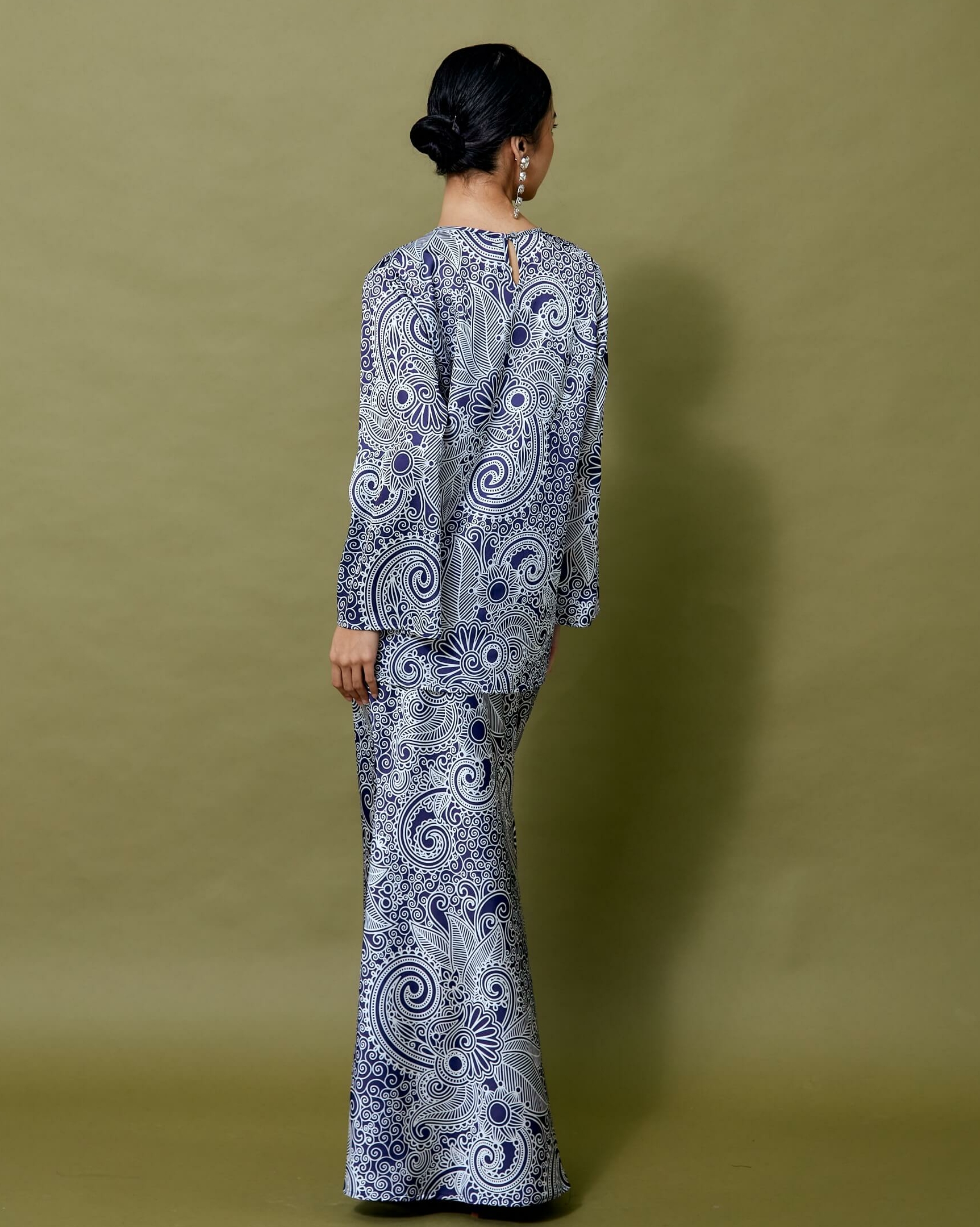 Wildad Blue Floral Batik Printed Blouse & Skirt Set (2)
