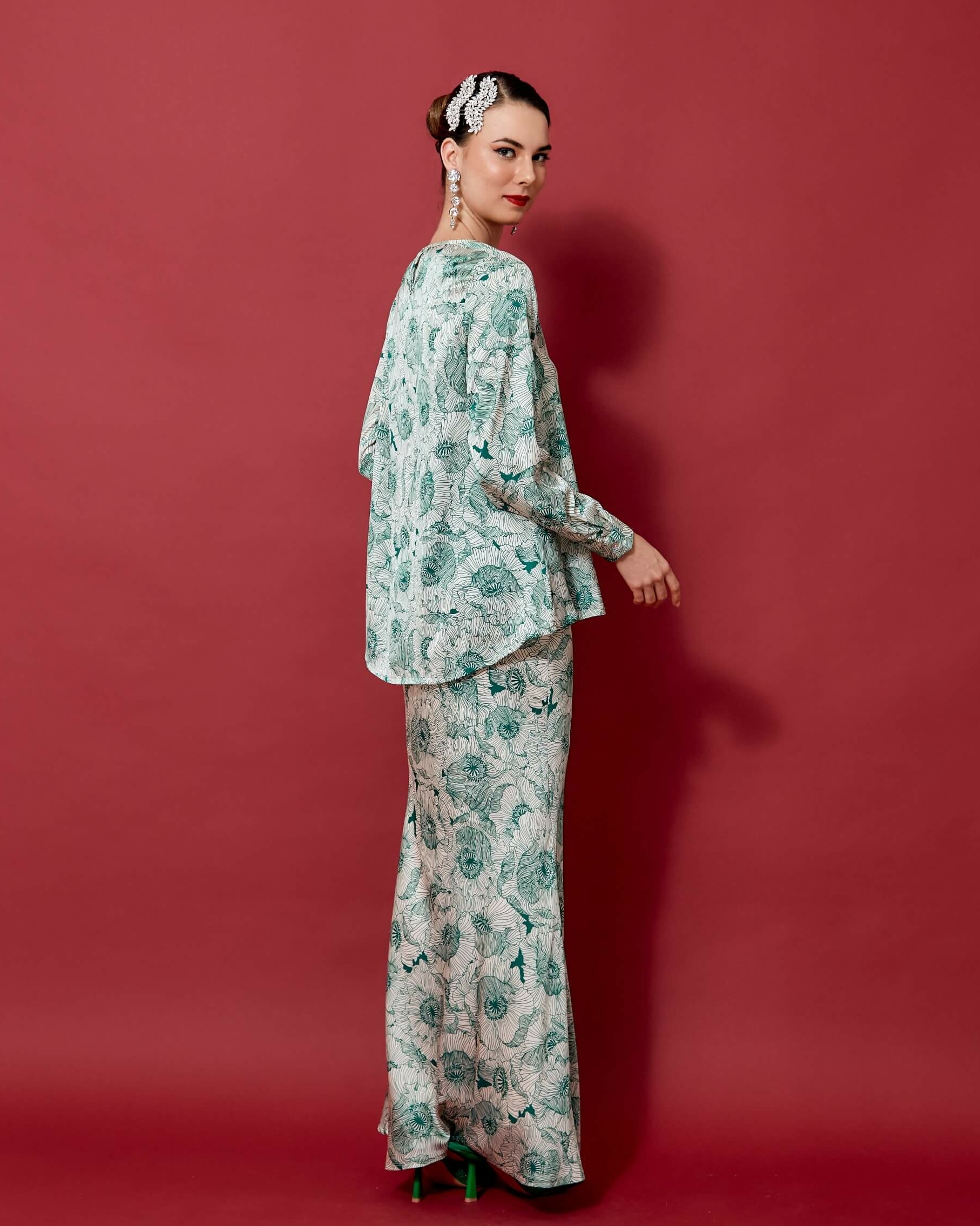 Wilma Green Floral Printed Blouse & Skirt Set (3)