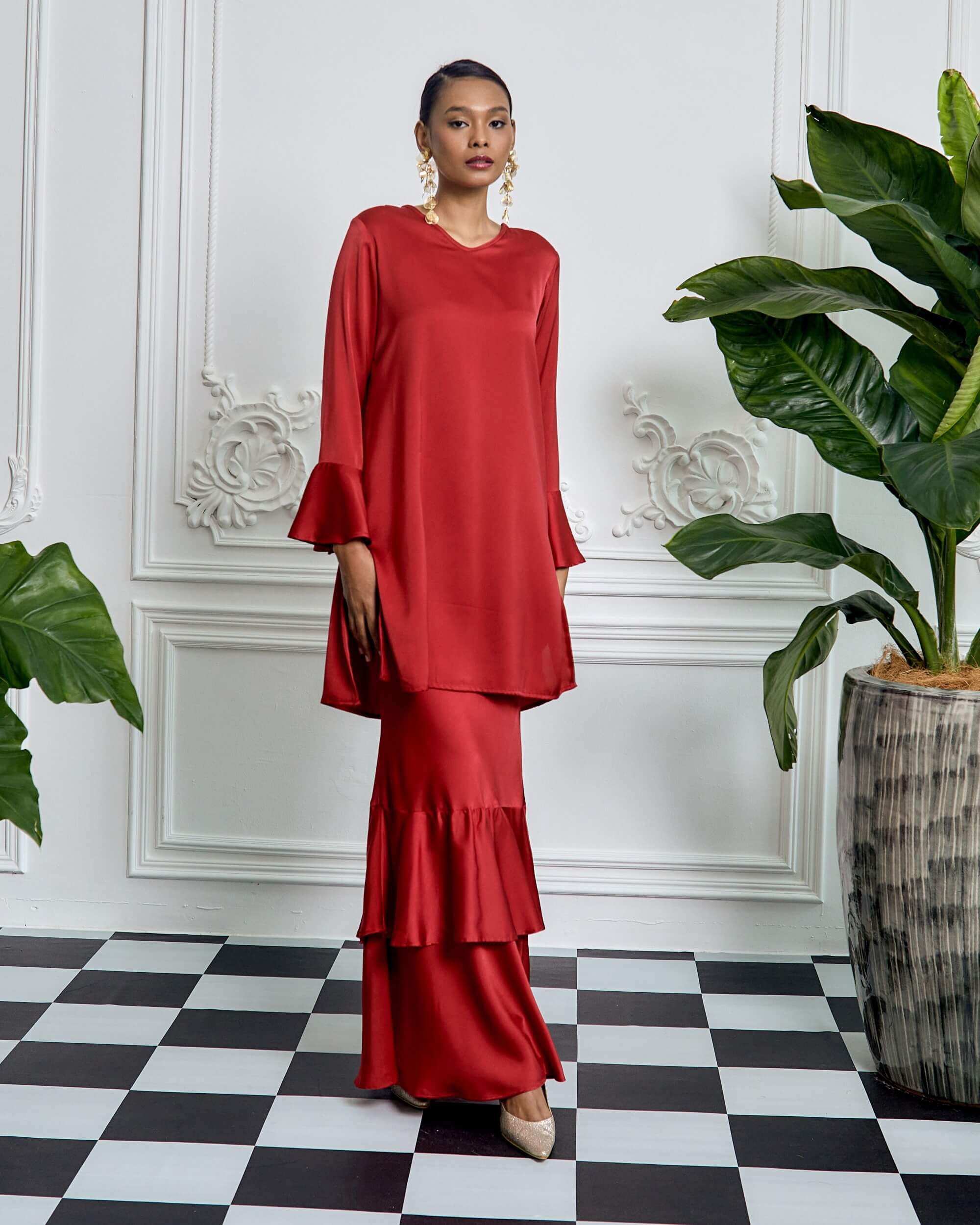 Latifa Red long Blouse & Skirt Set (2)