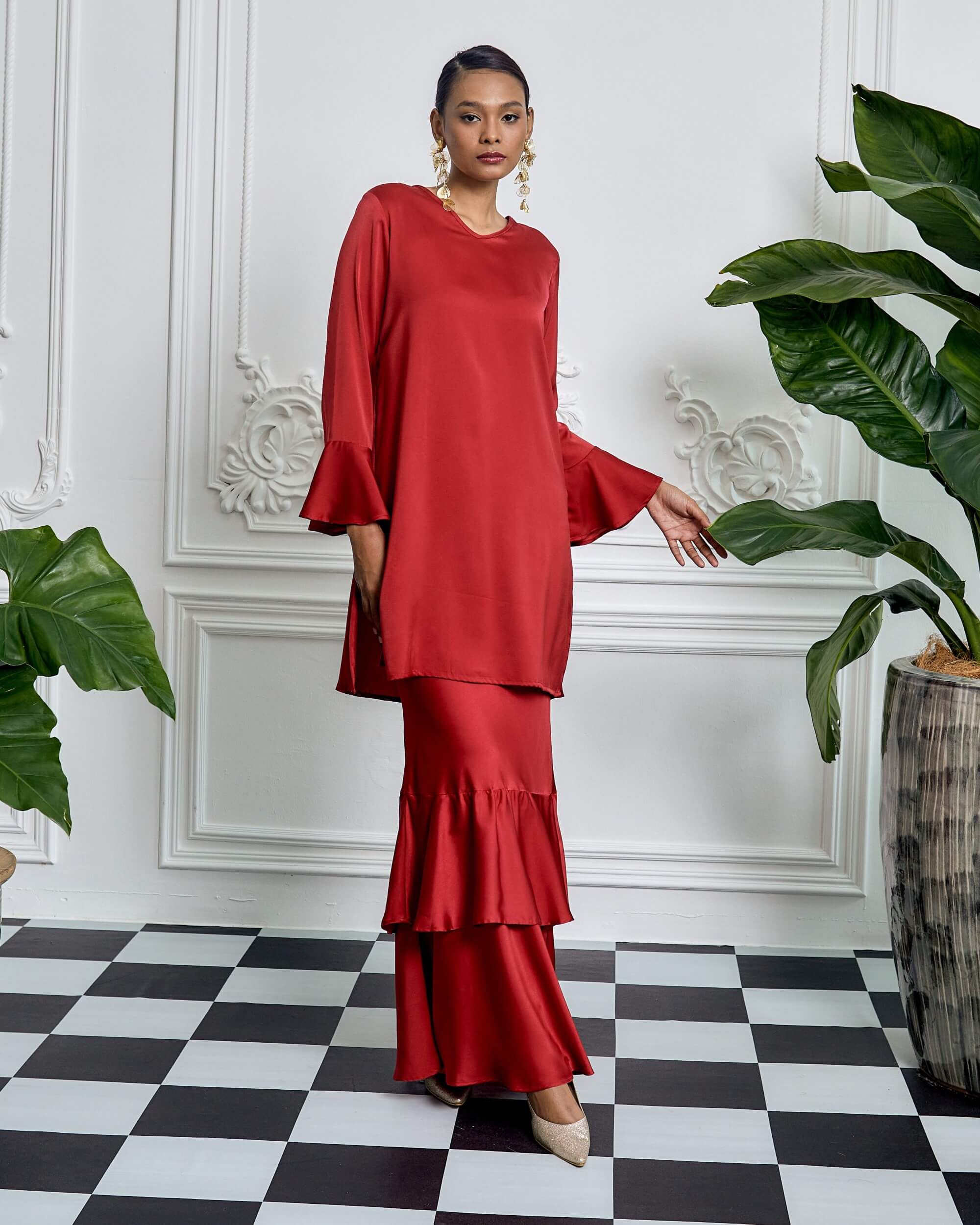 Latifa Red long Blouse & Skirt Set (3)