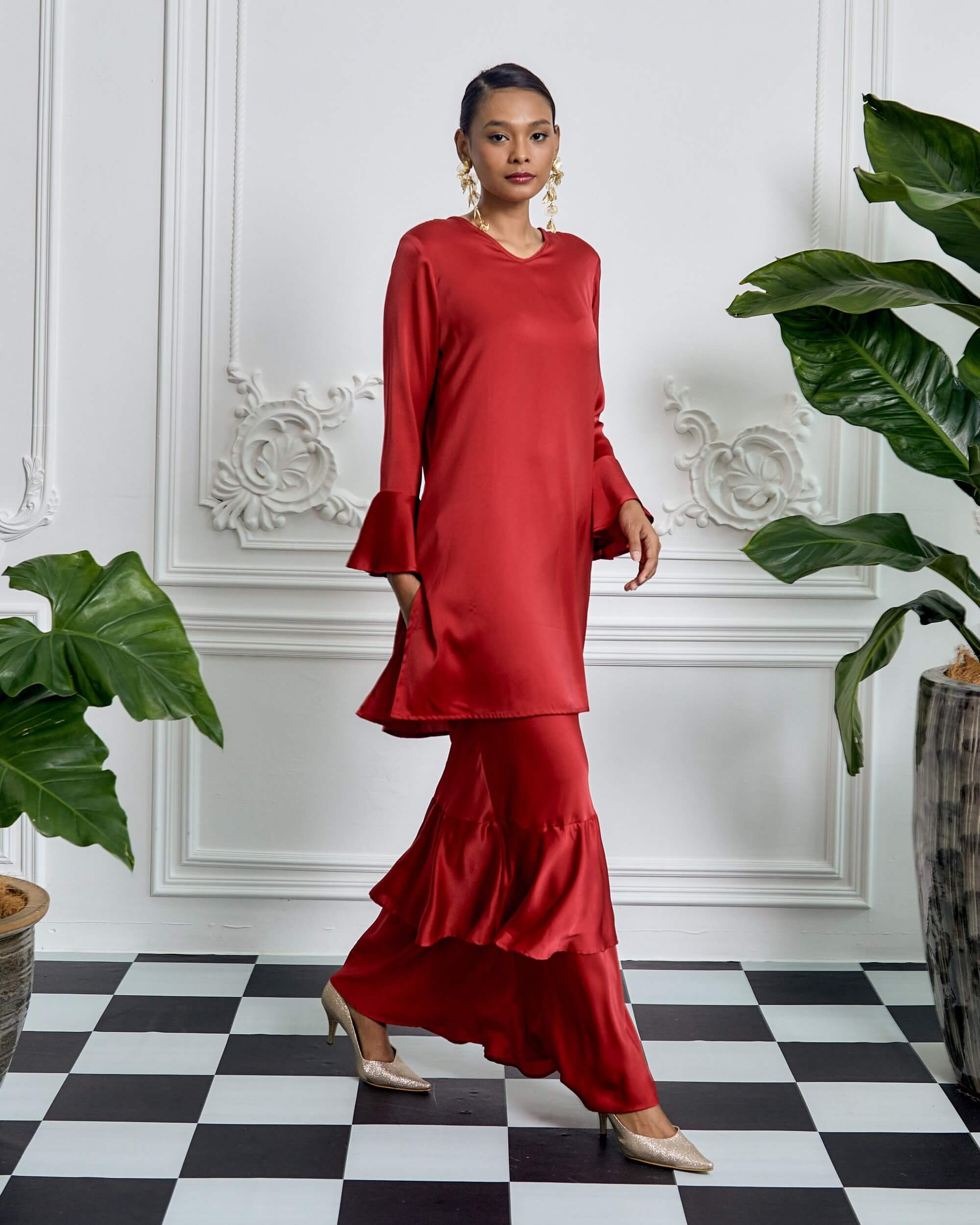 Latifa Red long Blouse & Skirt Set (4)