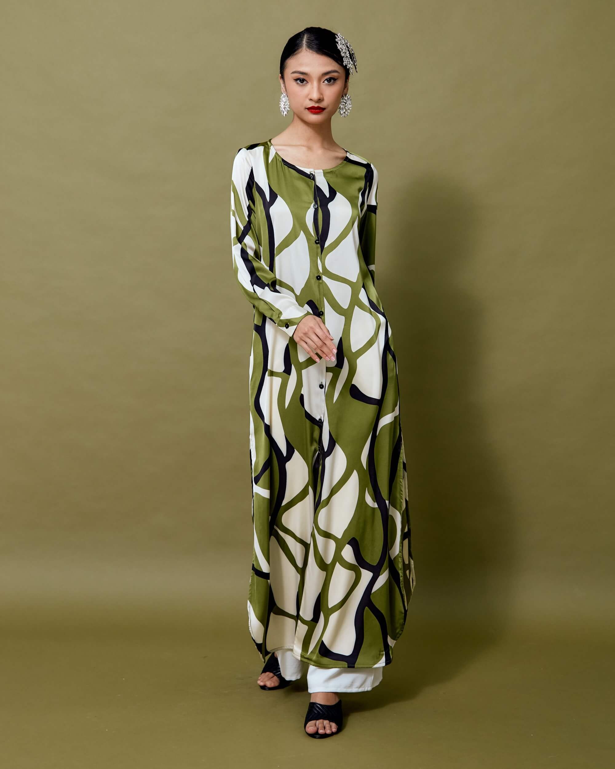Melina Green Abstract Printed Dress (2)