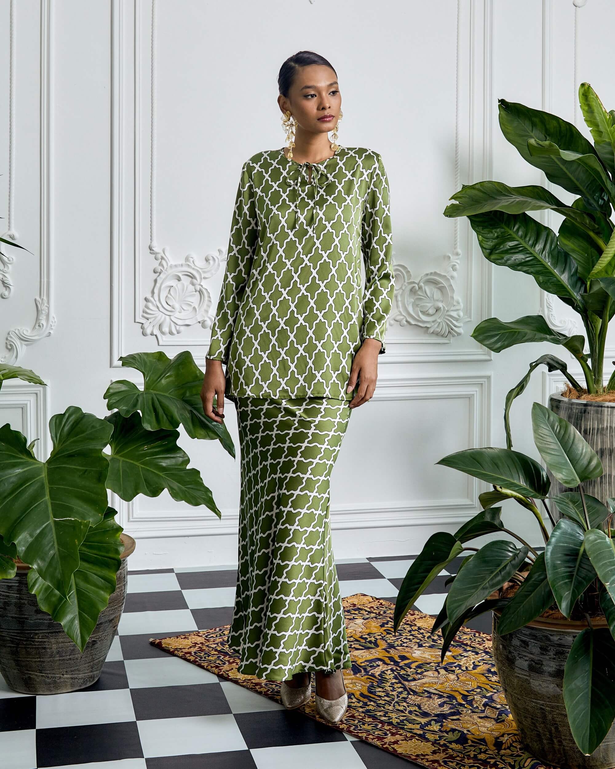 Najla Green Graphic Printed Blouse & Skirt Set (3)