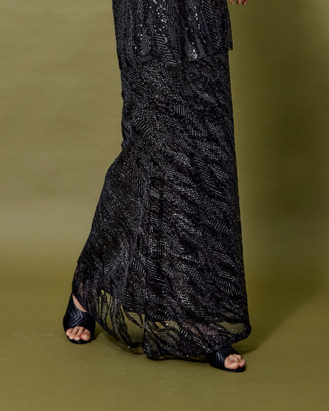 Neeta Black Sequin Skirt (5)