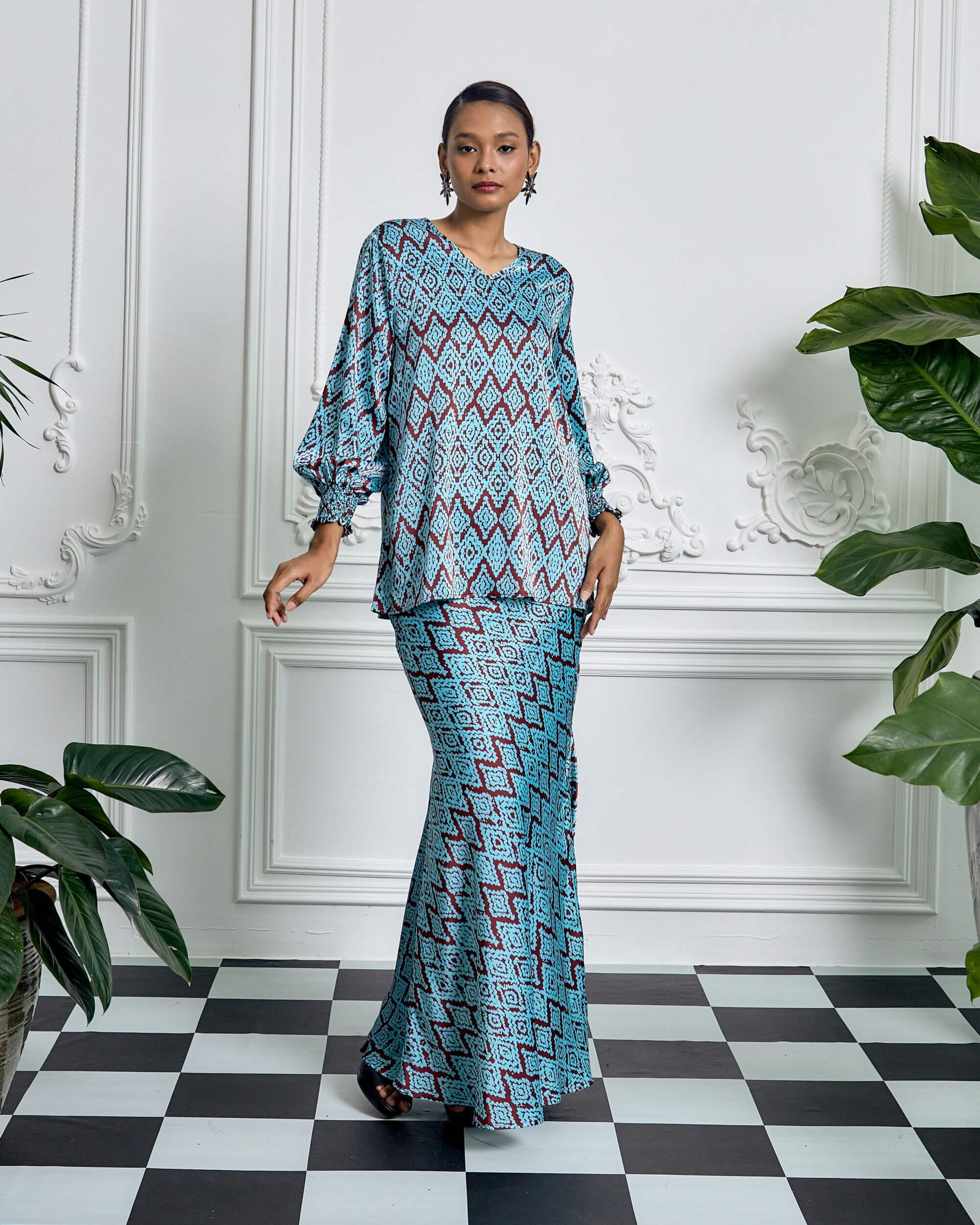 Nelly Turquoise Batik Printed Blouse & Skirt Set (3)