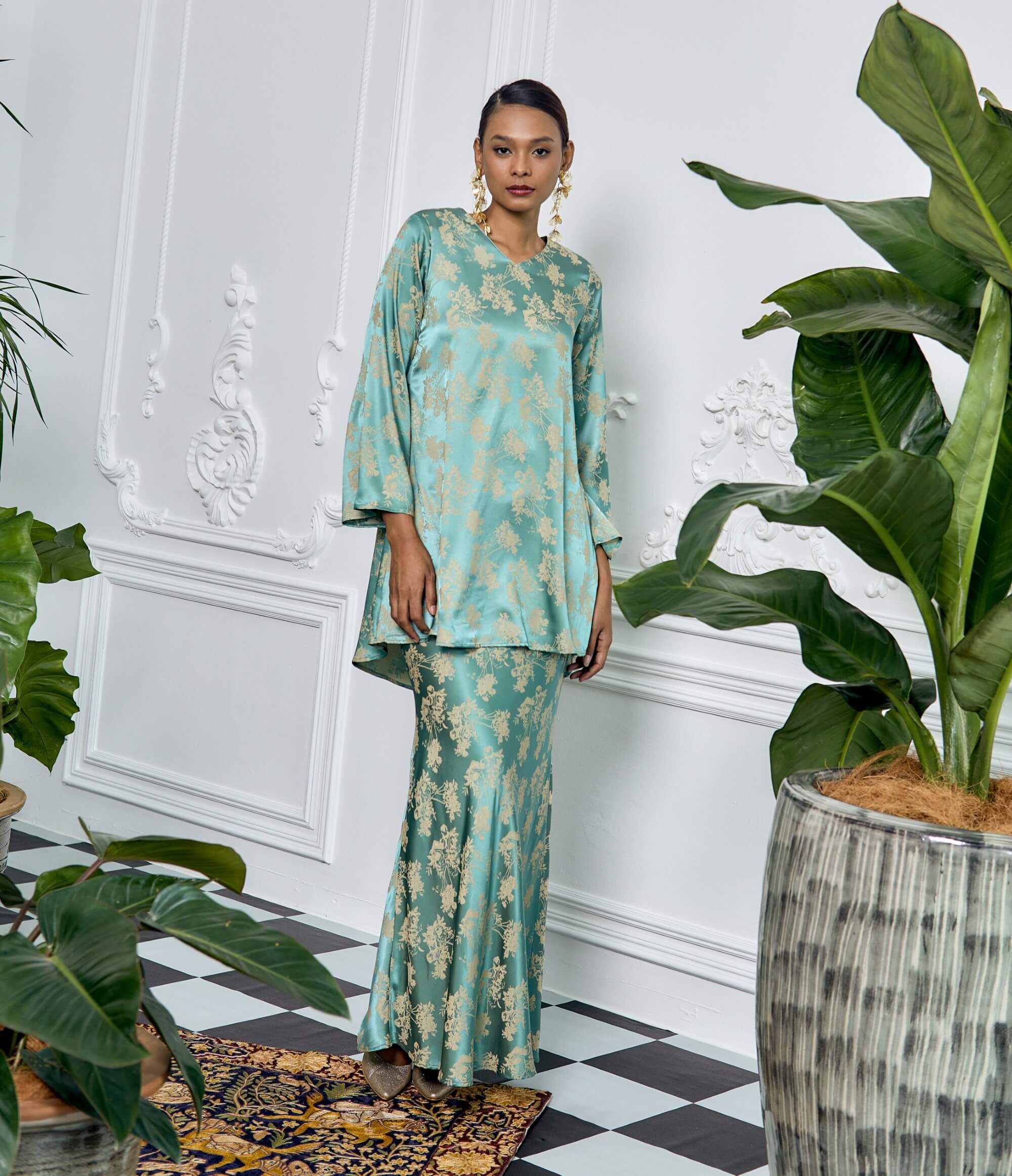 Radia Green Floral Jacquard Blouse & Skirt Set (3)
