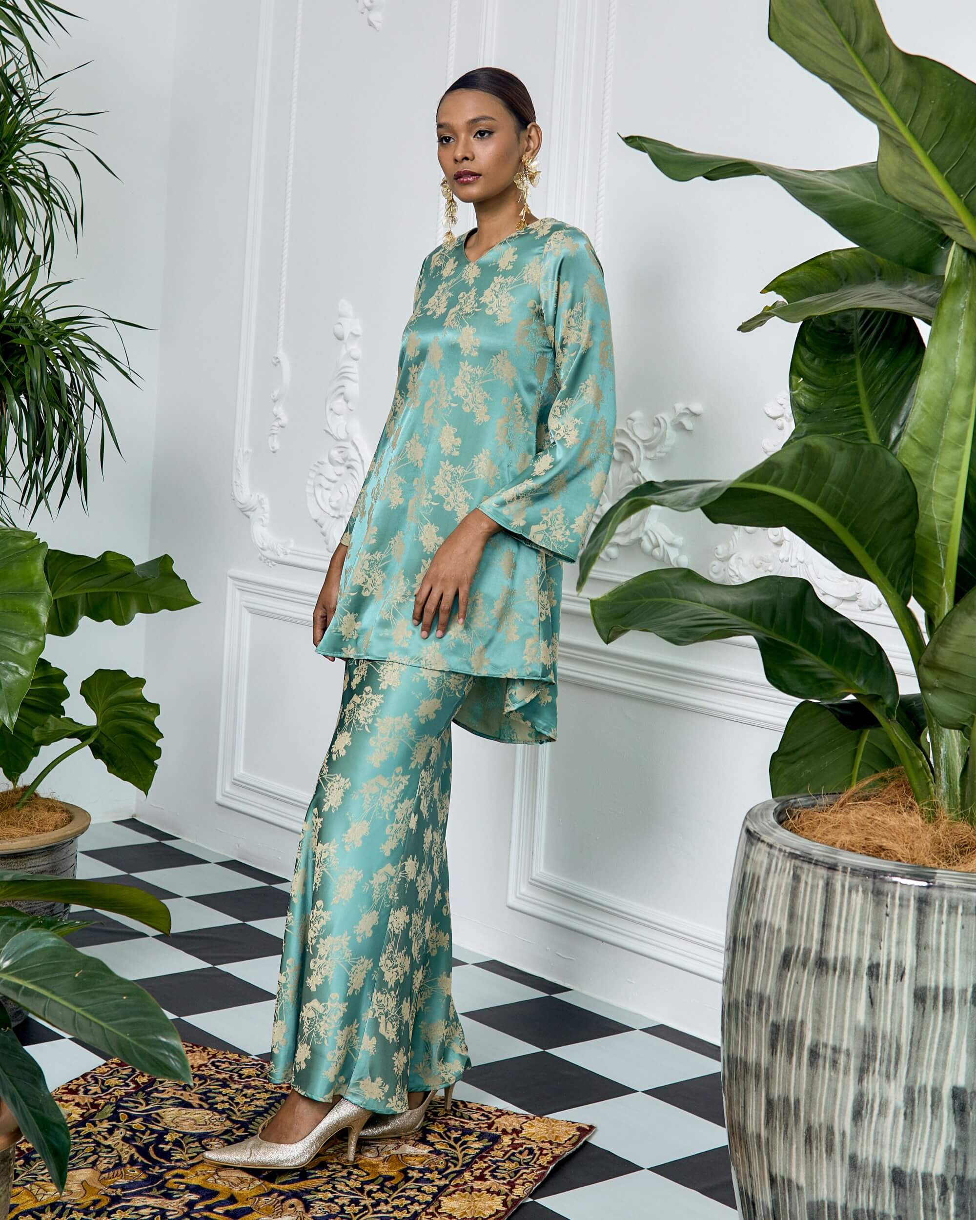 Radia Green Floral Jacquard Blouse & Skirt Set (4)